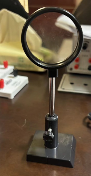 Lens kit with stands and storage box